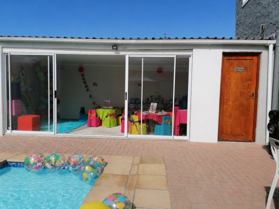 5 Bedroom Property for Sale in Colorado Park Western Cape